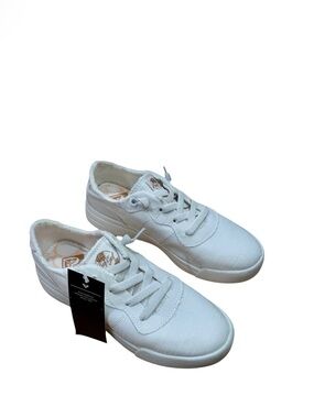 NWT Roxy Cannon White Slip On Sneaker